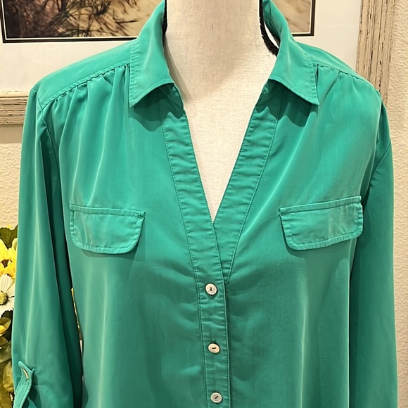 Chico's LS Green Button Up V-neck Blouse - Picture 2 of 9